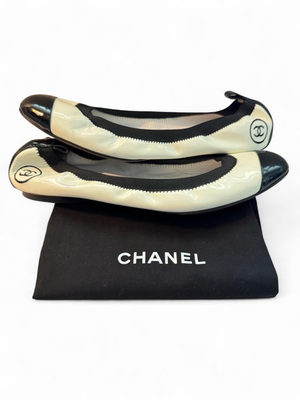 CHANEL Monochrome Patent Leather Elastic Cap Toe Ballet Flats, EU 42